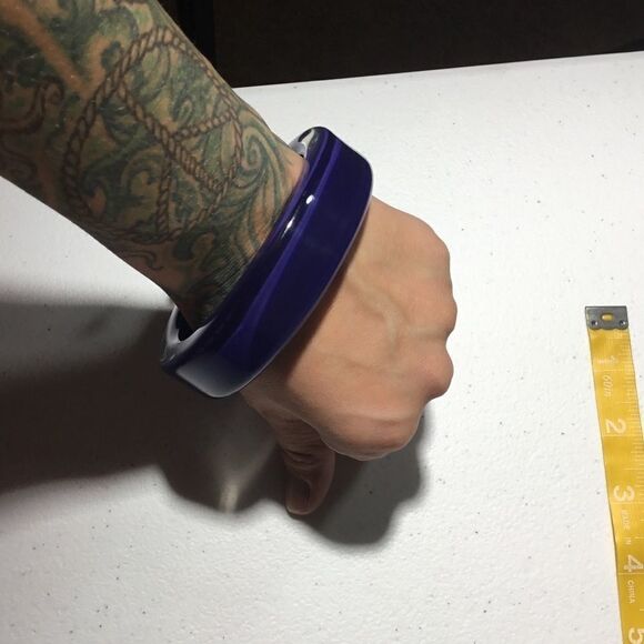 ZENZii Medium Resin Bangle (G1) - Picture 3 of 6